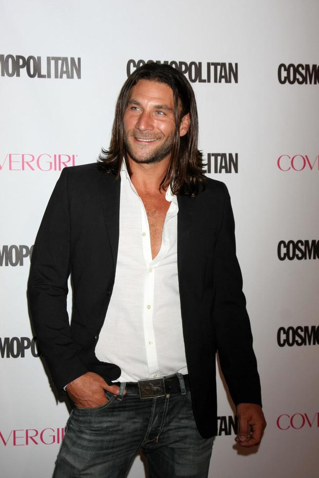 los angeles, 12 de octubre - zach mcgowan en la fiesta del 50 aniversario de la revista cosmopolitan en el ysabel el 12 de octubre de 2015 en los angeles, ca foto