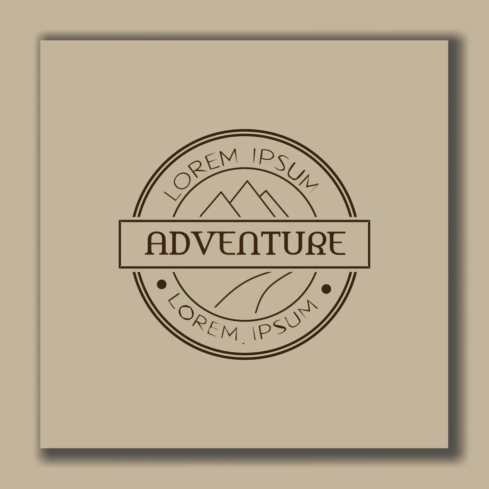 plantilla de diseño de logotipo de aventura, círculo de estilo vintage y marrón vector