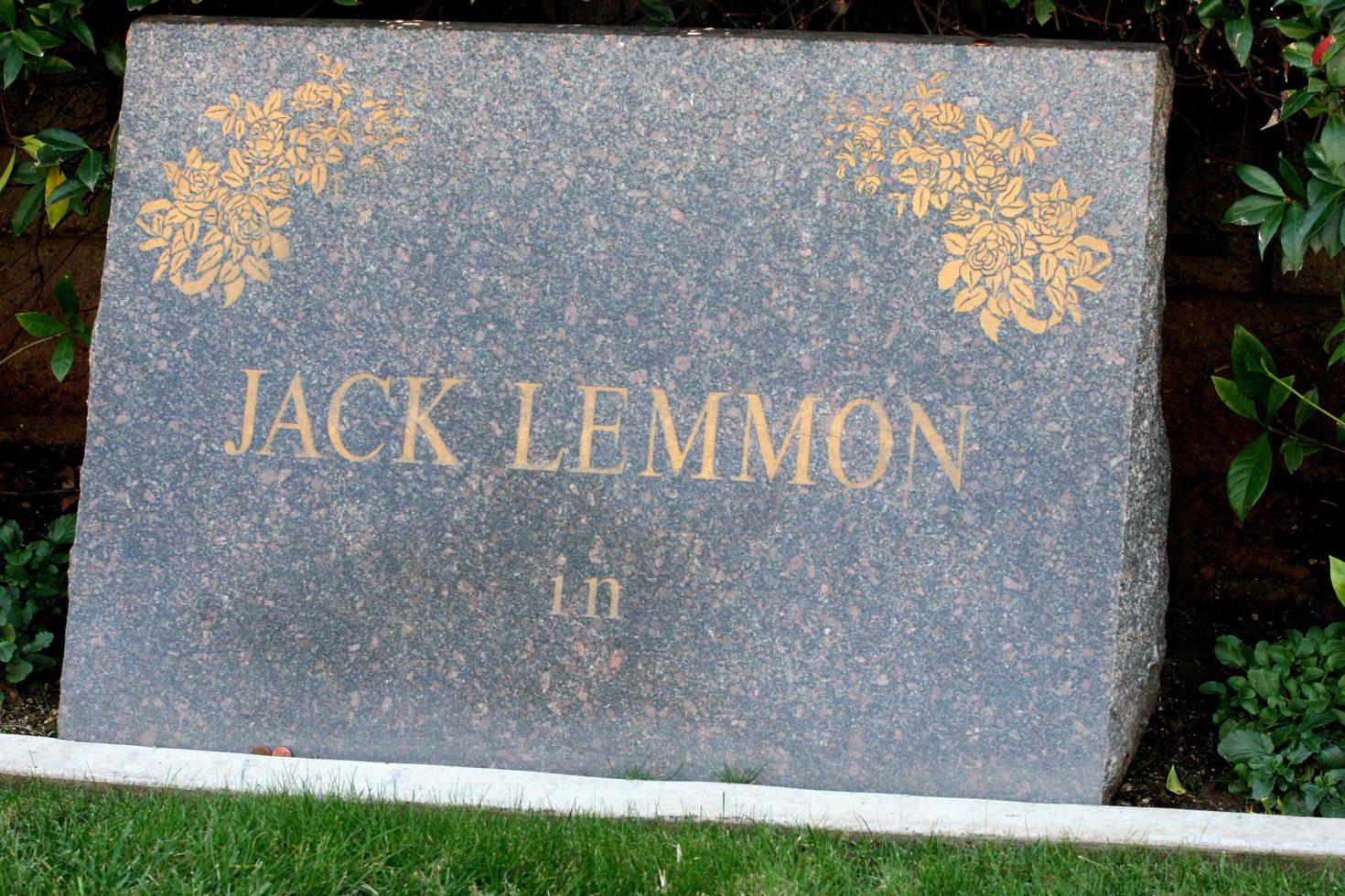 LOS ANGELES, JAN 13 - Jack Lemmon Grave at David Ozzie Nelsons Memorial Service at Pierce Brothers Westwood Village Memorial Park and Mortuary on January 13, 2010 in Westwood, CA photo