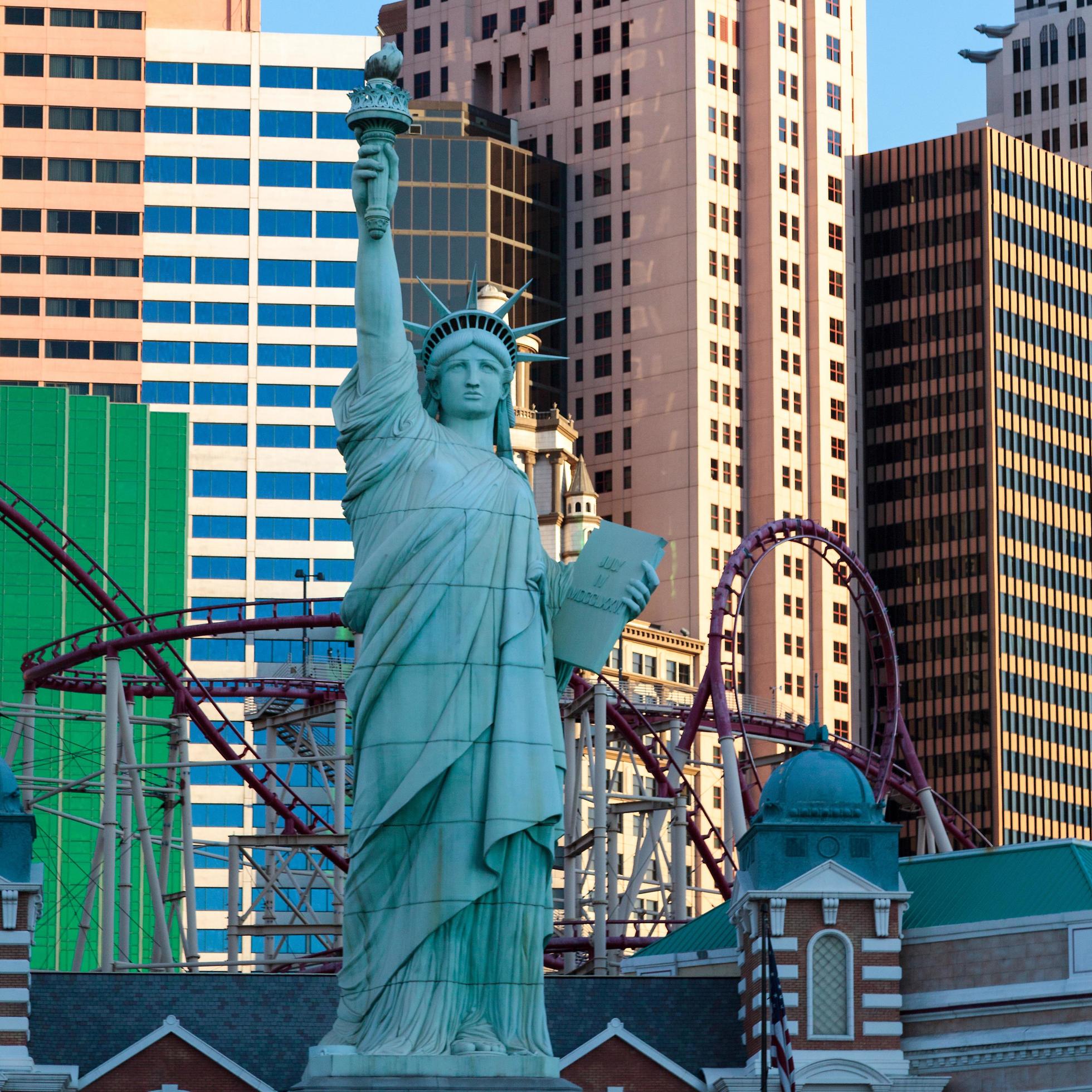 Las Vegas, Nevada, USA, 2010. View of the Replica Statue of Liberty in Las  Vegas 8249902 Stock Photo at Vecteezy