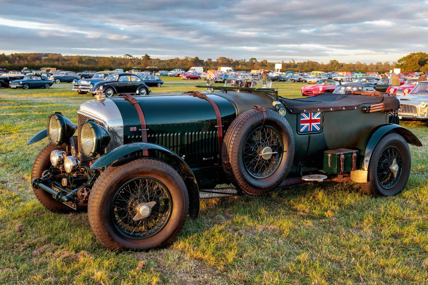 Goodwood, West Sussex, Reino Unido, 2012. Vintage Bentley estacionado en Goodwood foto