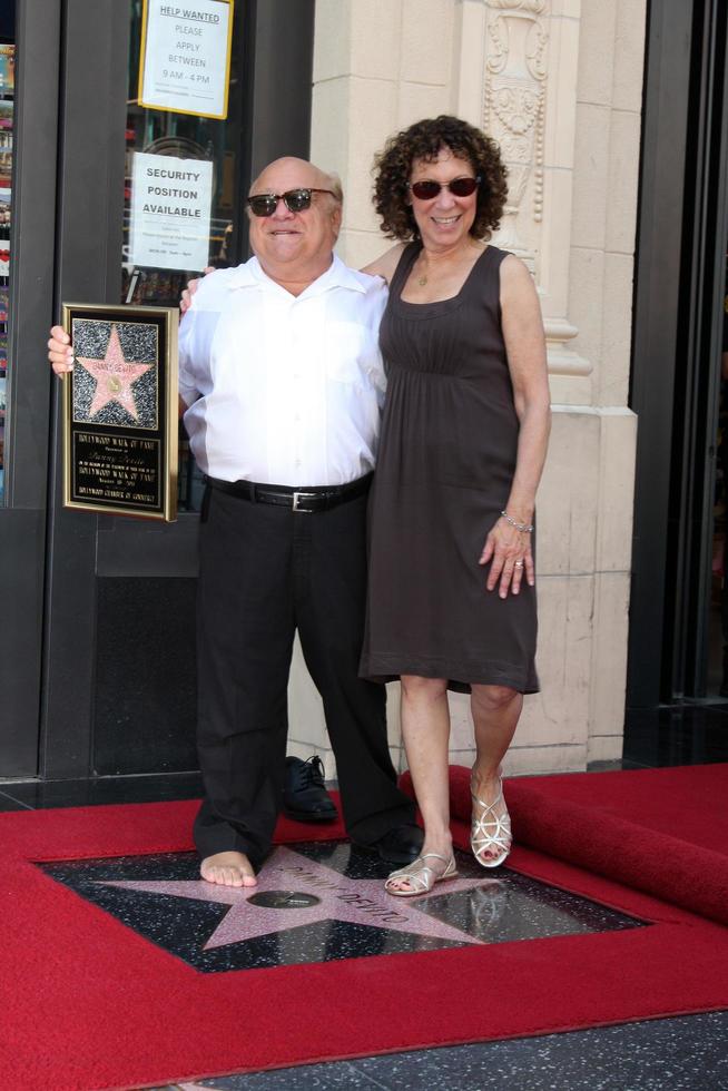 LOS ANGELES, AUG 18 - Danny Devito, with Wife Rhea Perlman at the ceremony as Danny DeVito Receives a Star at Hollywood Walk of Fame on the August 18, 2011 in Los Angeles, CA photo