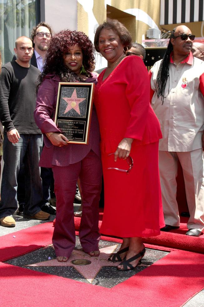 LOS ANGELES, MAY 19 - Chaka Kahn and Mother Sandra at the Chaka Kahn Hollywood Walk of Fame Star Ceremony at Hollywood Blvd on May 19, 2011 in Los Angeles, CA photo