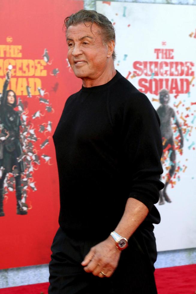 los angeles 2 de agosto - sylvester stallone en el estreno del escuadrón suicida en el teatro del pueblo el 2 de agosto de 2021 en westwood, ca foto