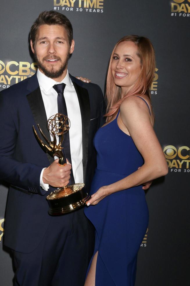 los angeles 30 de abril scott clifton, nicole lampson en el cbs day