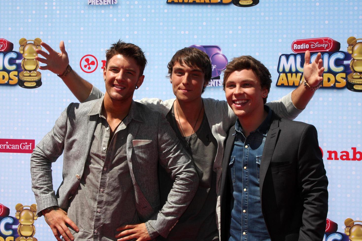 los angeles, 26 de abril - emblem3, drew chadwick, keaton stromberg, wesley stromberg en los 2014 radio disney music awards en nokia theater el 26 de abril de 2014 en los angeles, ca foto