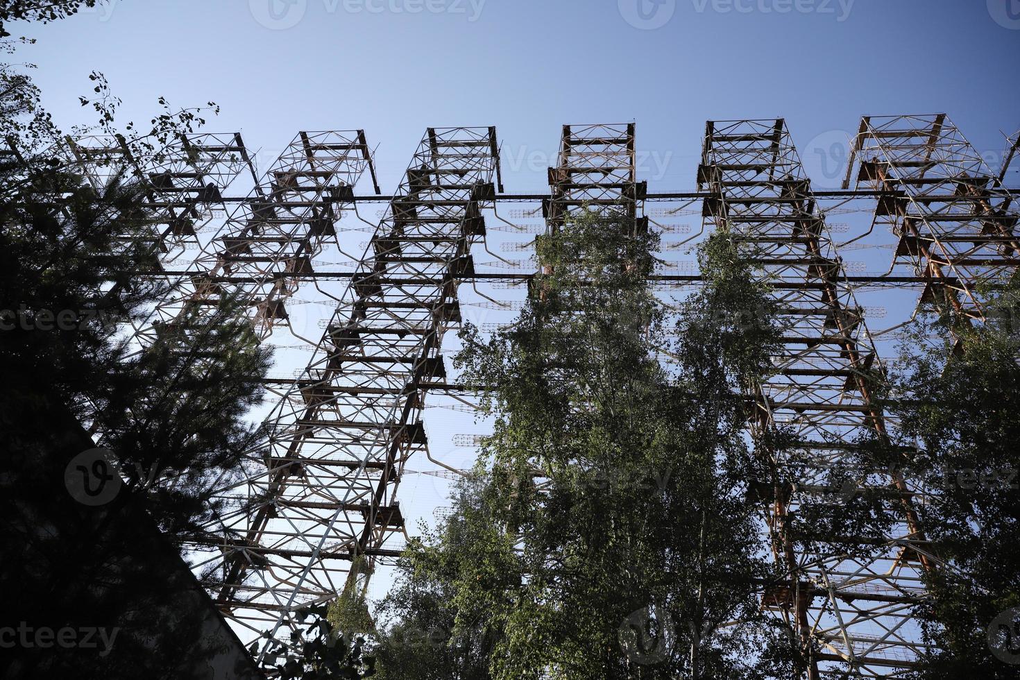 radar duga en la zona de exclusión de chernobyl, ucrania foto