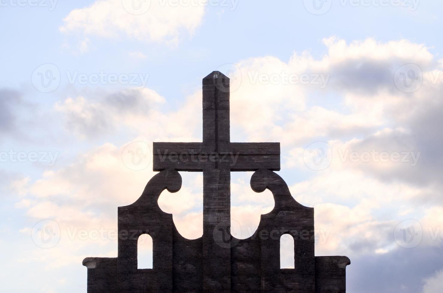 edificios abandonados de una base militar foto