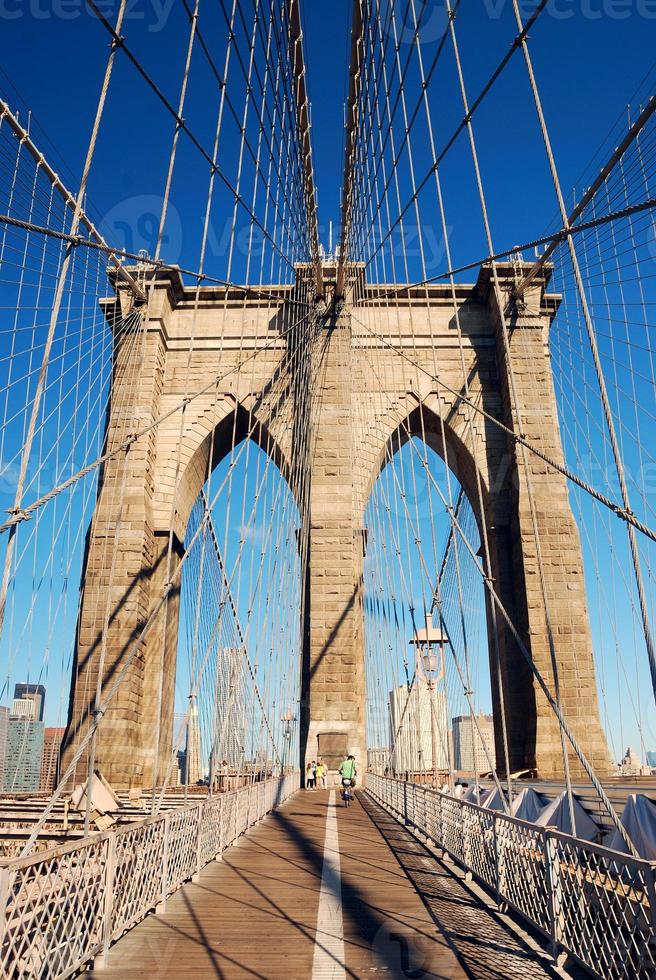 Manhattan Brooklyn Bridge closeup photo