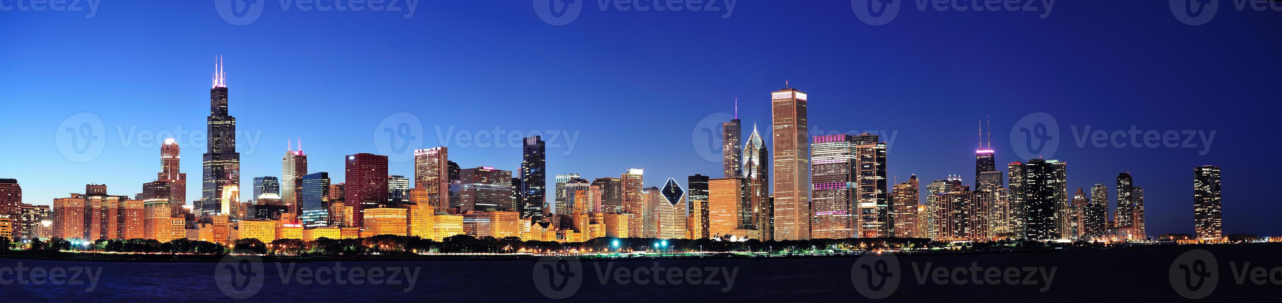 panorama de la noche de Chicago foto