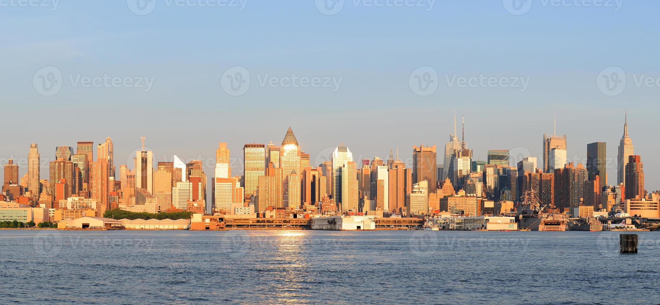 New York City Manhattan midtown skyline panorama photo