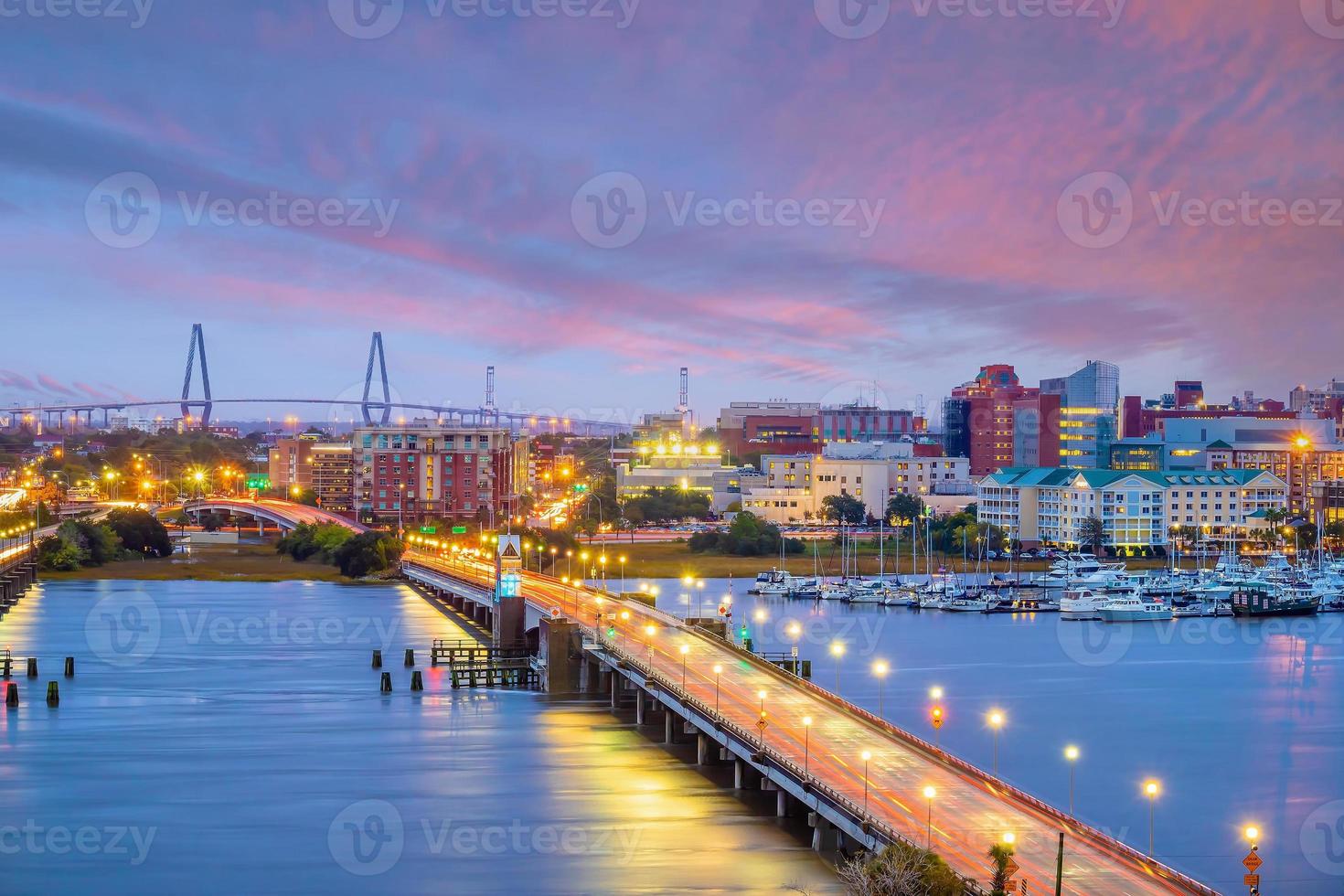 zona histórica del centro de charleston, paisaje urbano de carolina del sur en ee.uu. foto