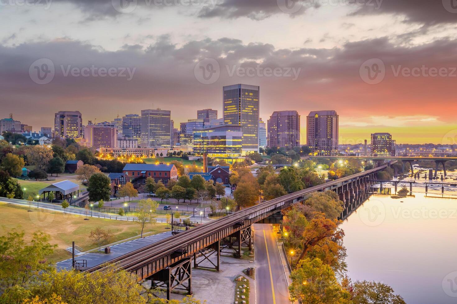 Richmond downtown city skyline cityscape in Virginia, USA 8354333 Stock