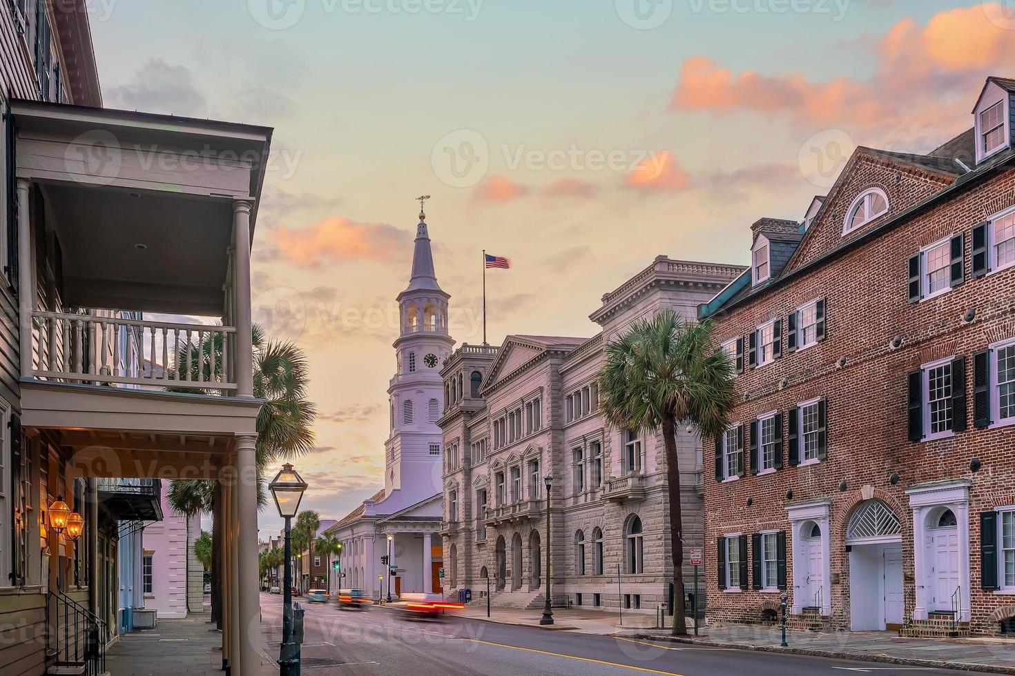 zona histórica del centro de charleston, paisaje urbano de carolina del sur en ee.uu. foto