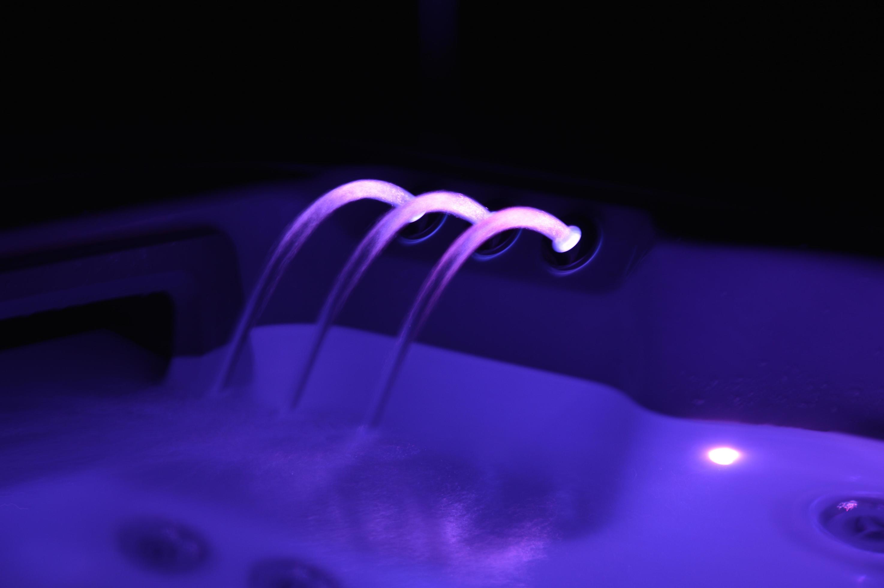 spa at night, Hot tub at night 8357931