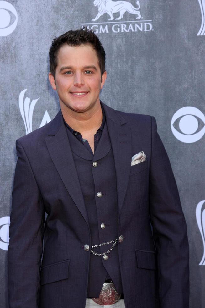 las vegas, 6 de abril - easton corbin en los premios de la academia de música country 2014, llegadas al mgm grand garden arena el 6 de abril de 2014 en las vegas, nv foto