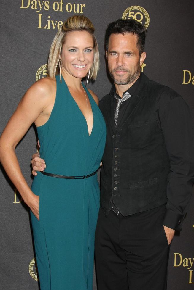 LOS ANGELES, NOV 7 Arianne Zucker, Shawn Christian at the Days of Our