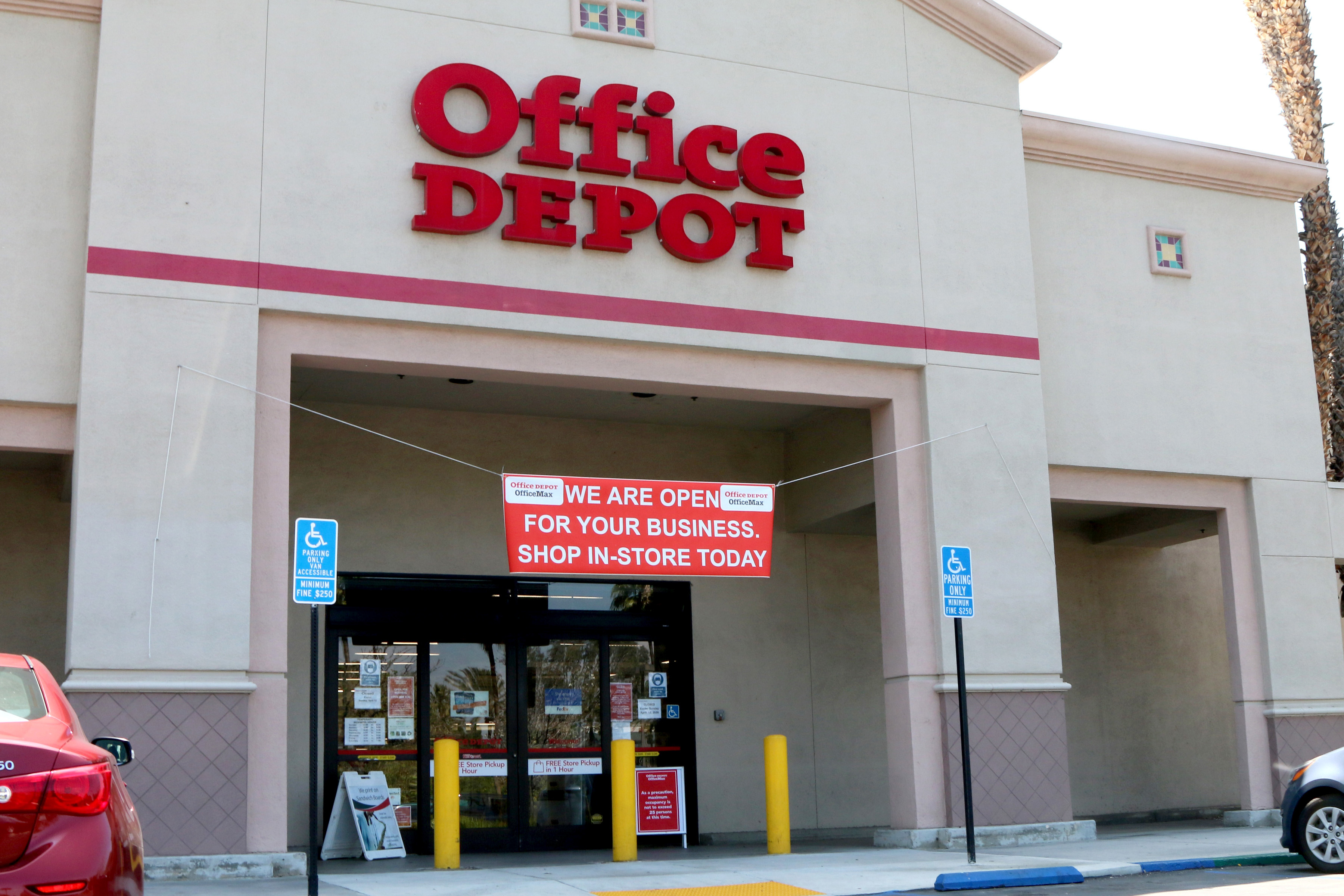 Office Depot Stock Photos, Images and Backgrounds for Free Download