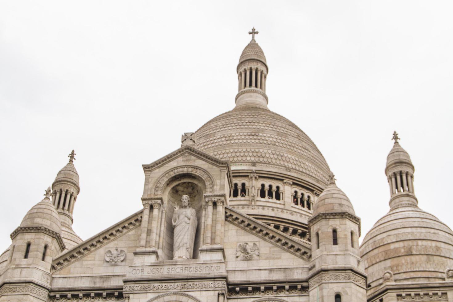 la arquitectura externa de sacre coeur, montmartre, parís, francia foto