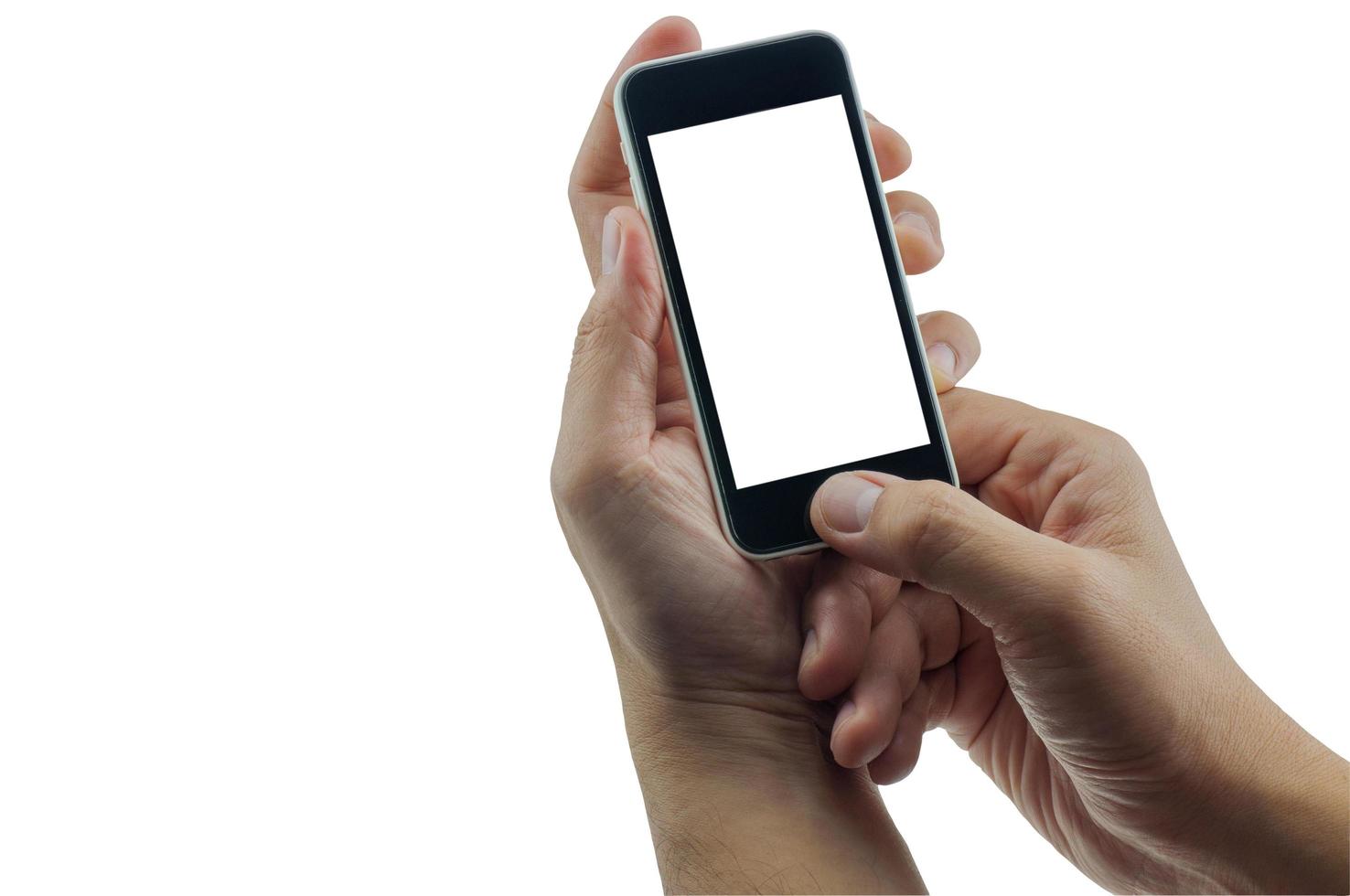 manos masculinas aisladas sosteniendo y presionando el botón de inicio de un teléfono móvil inteligente con pantalla blanca en blanco. foto