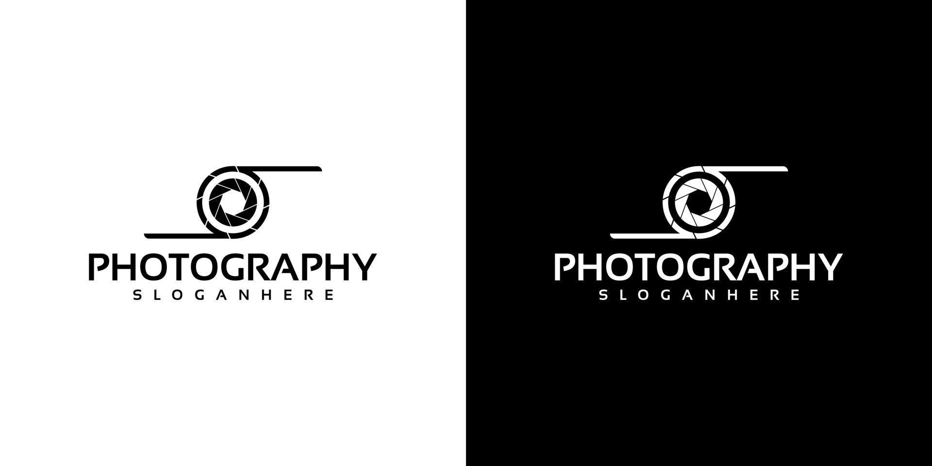 simple camera lens logo design vector