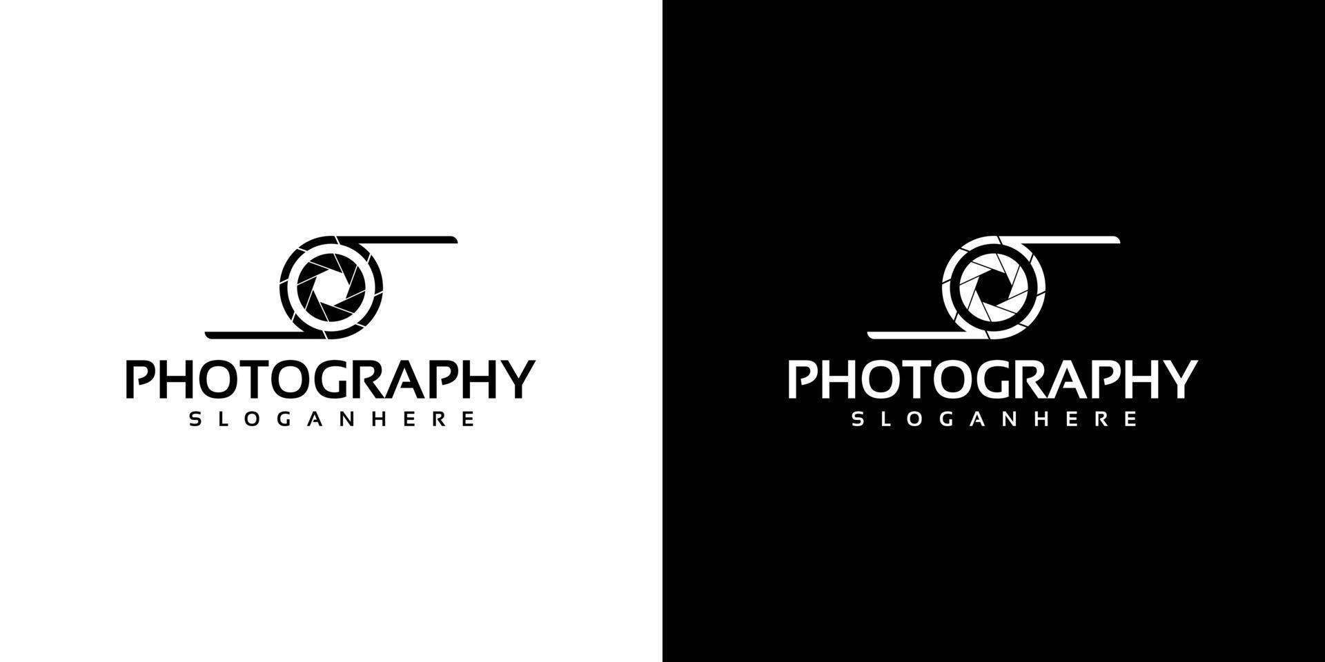 simple camera lens logo design vector