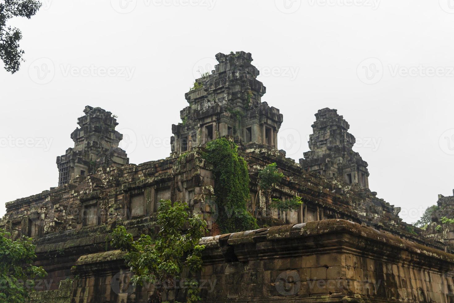 Angkor Wat complex photo