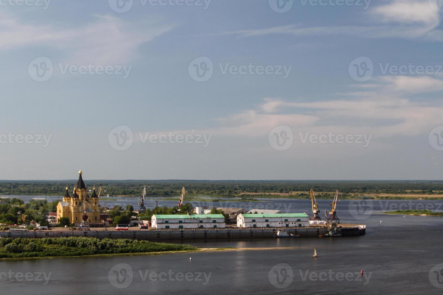 vista de verano del distrito histórico de nizhny novgorod. Rusia foto