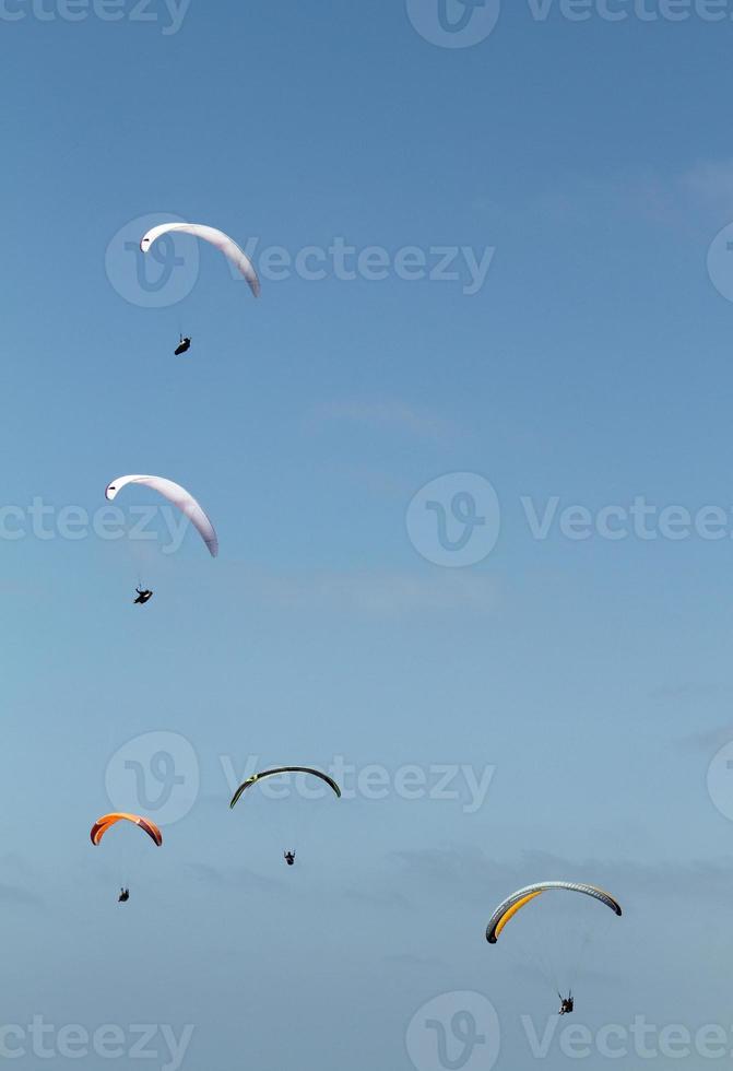 parapente cerca de la jolla, san diego, california foto