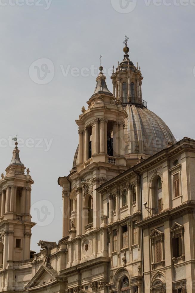 santa agnese en agone en piazza navona, roma, italia foto