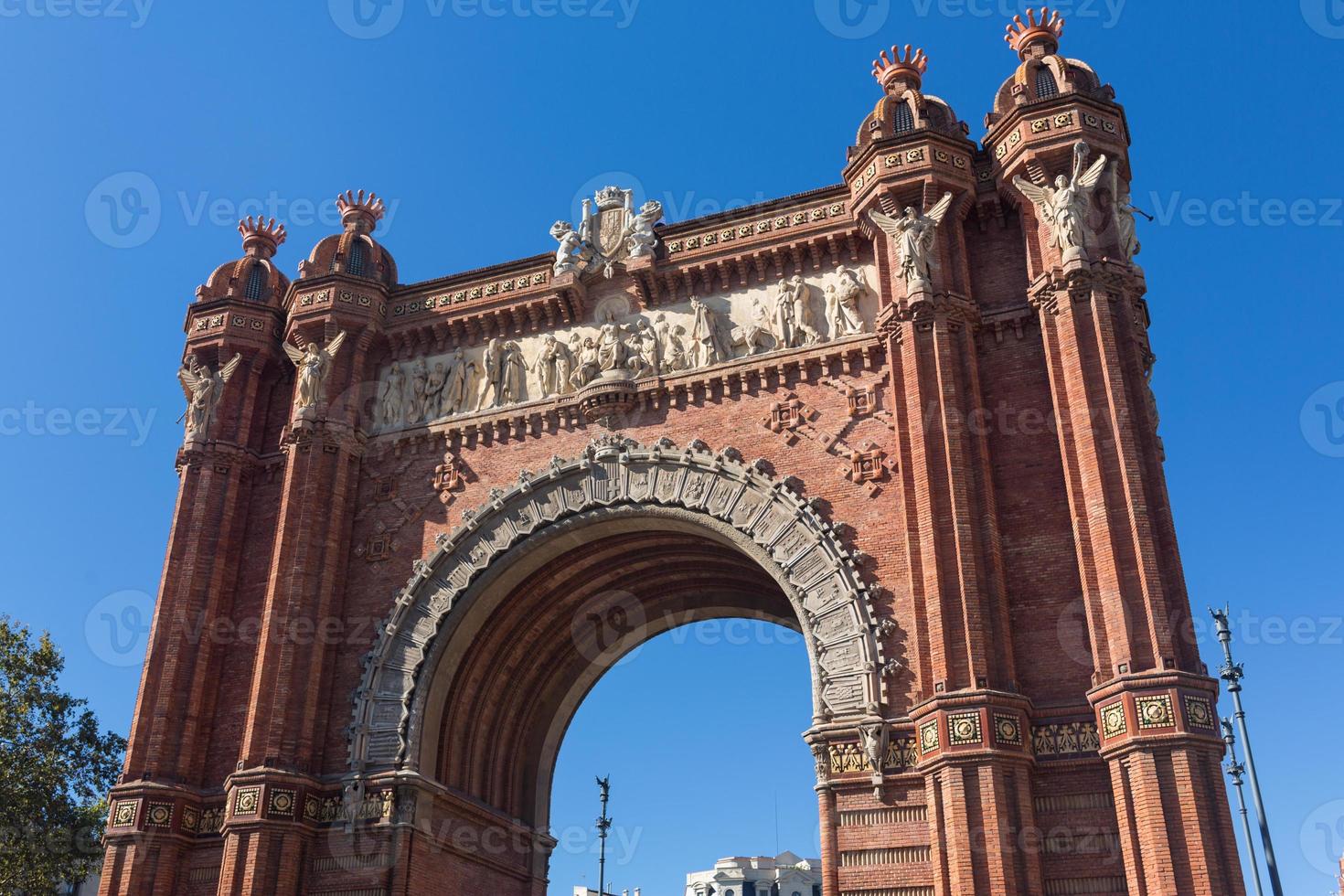 Barcelona Arch of Triumph photo