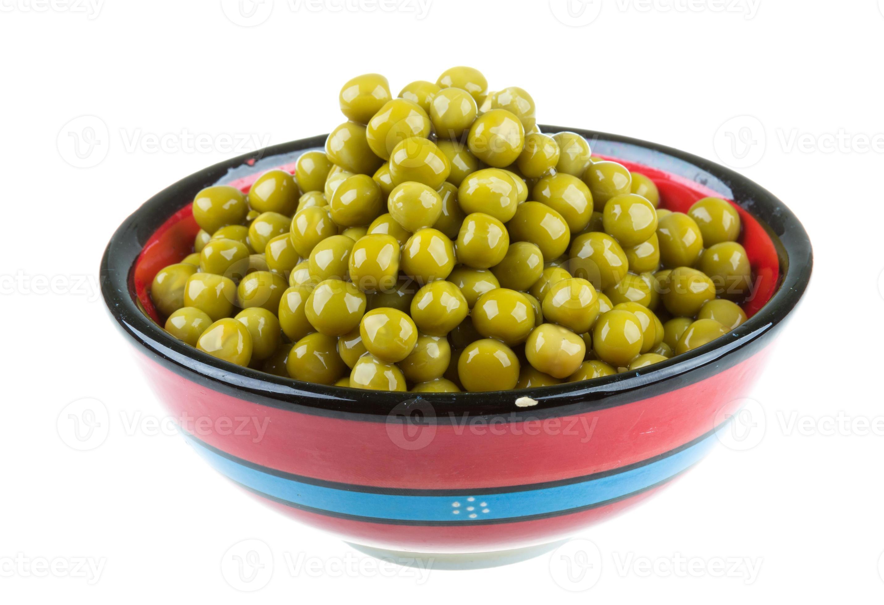 green peas, in a bowl, isolated, white background 8473094 Stock Photo
