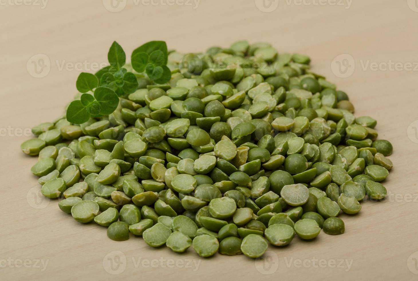 Dry green peas photo