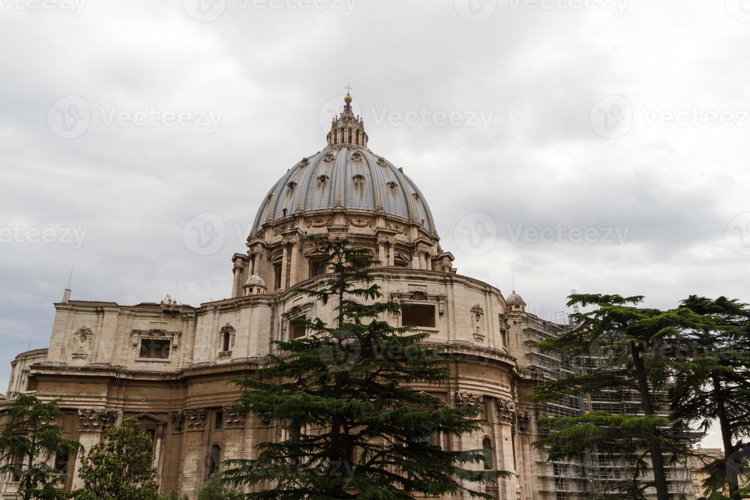 Basilica di San Pietro, Vatican City, Rome, Italy photo