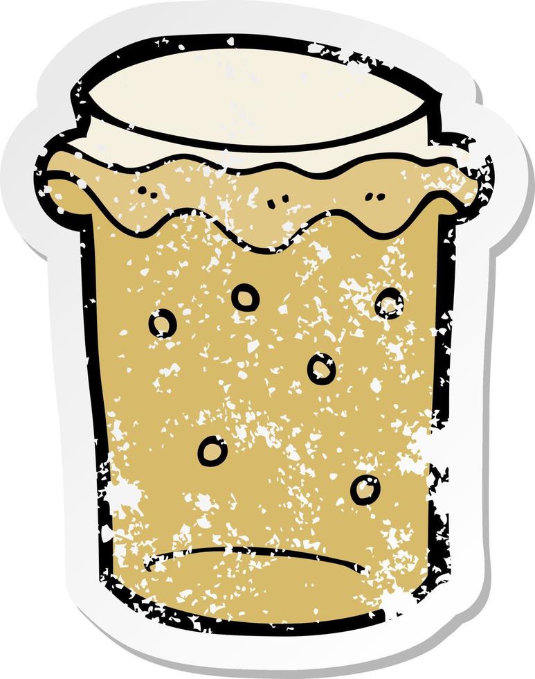 pegatina retro angustiada de un vaso de cerveza de dibujos animados vector