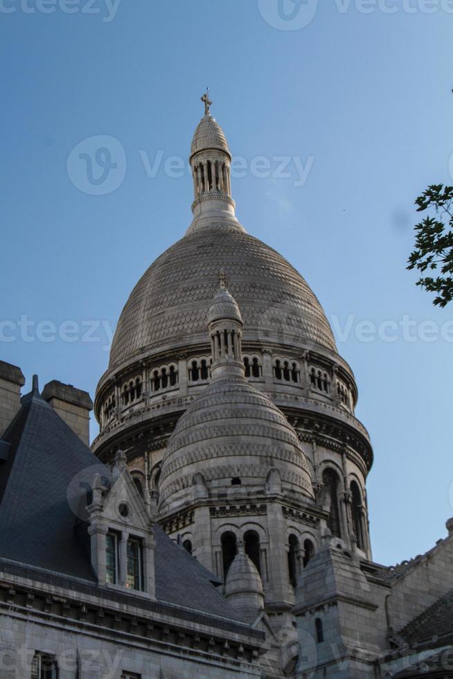 la arquitectura externa de sacre coeur, montmartre, parís, francia foto