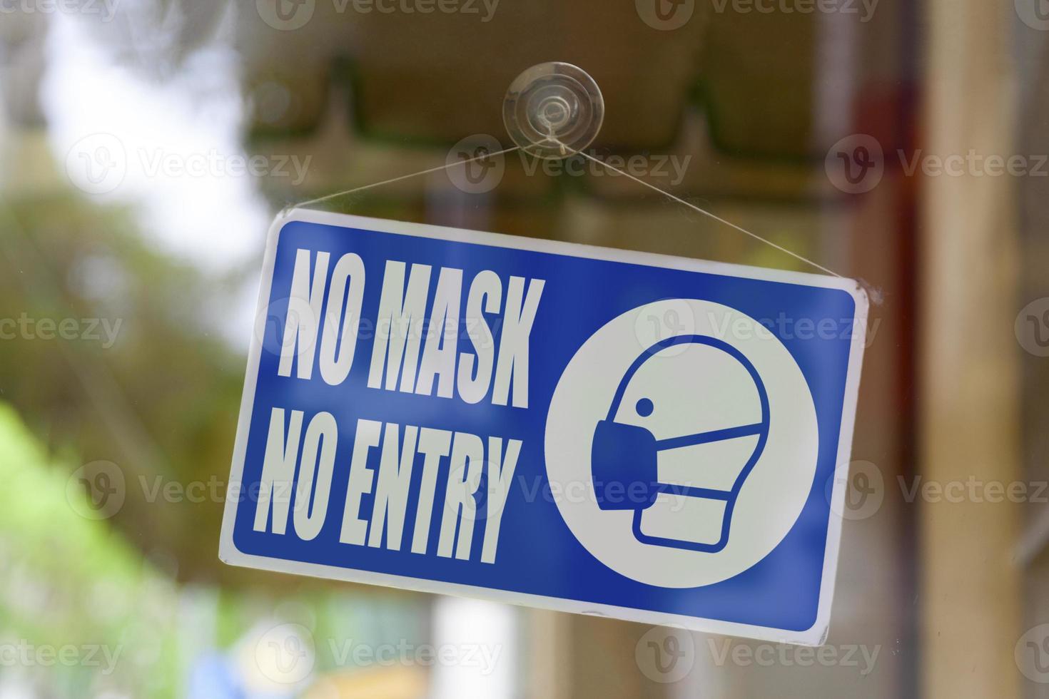 No mask, no entry sign photo