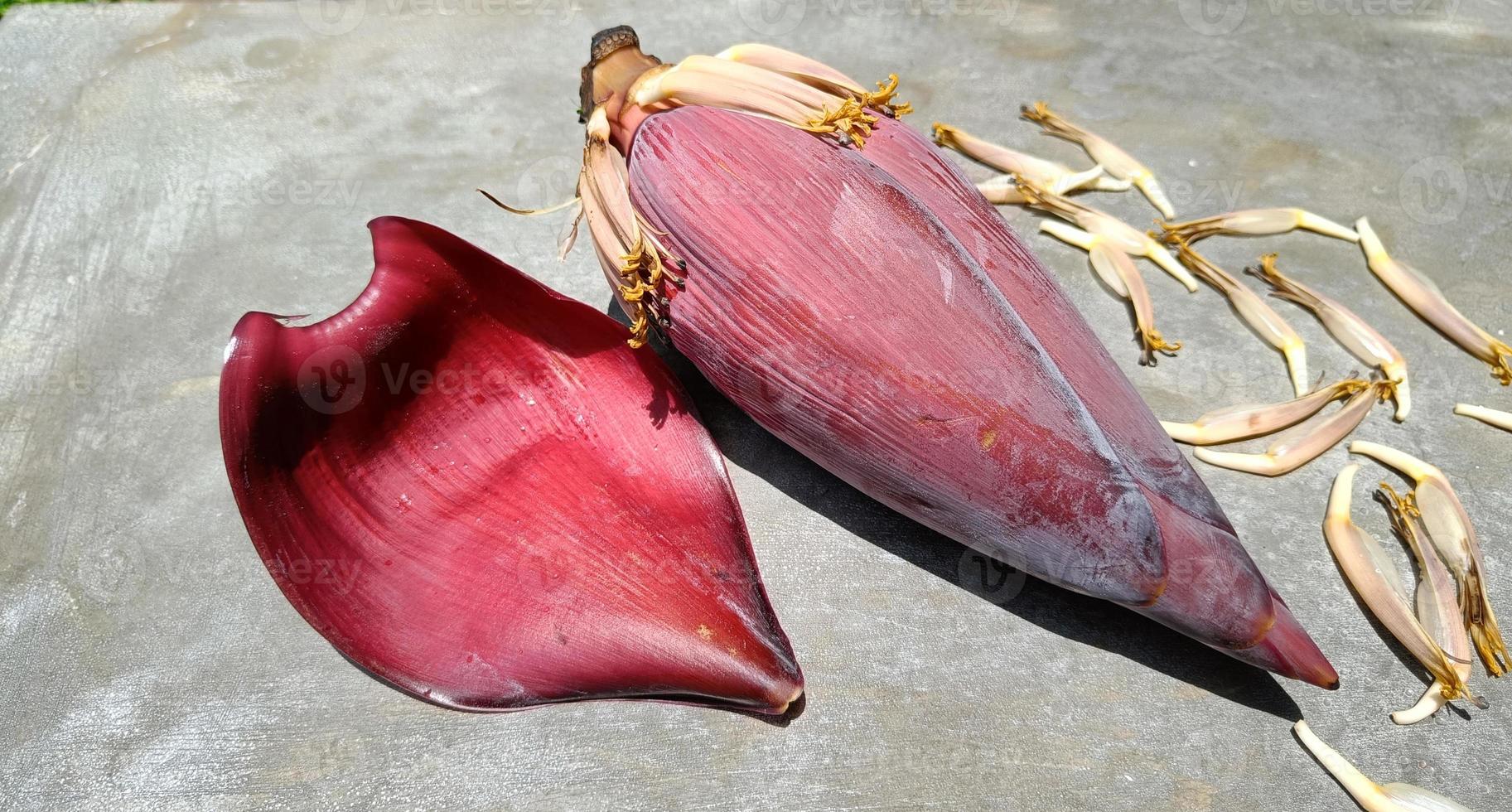 Banana blossom, high nutrients, nourish the blood because the bulb has iron. prevent anemia photo