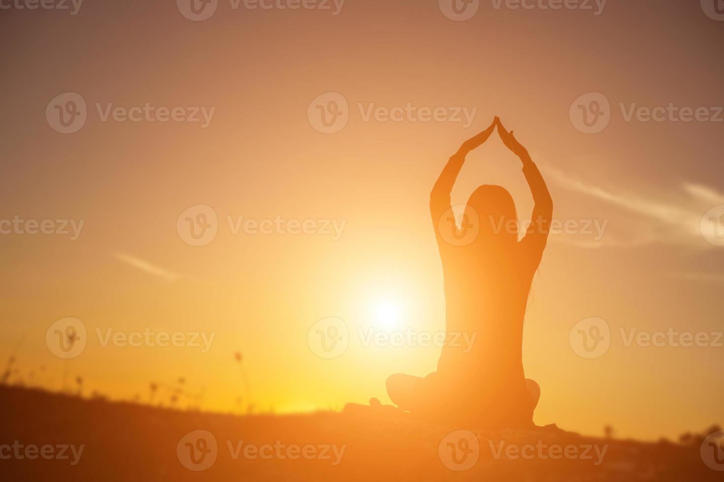 hands-shape for the Sun. photo