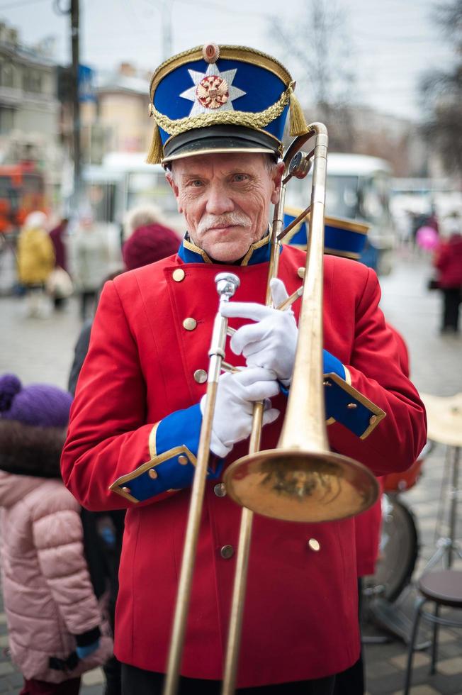 nizhny novgorod, rusia-9 de marzo de 2019. en nizhny novgorod celebrar la fiesta, la primavera, la calidez y el amor. foto