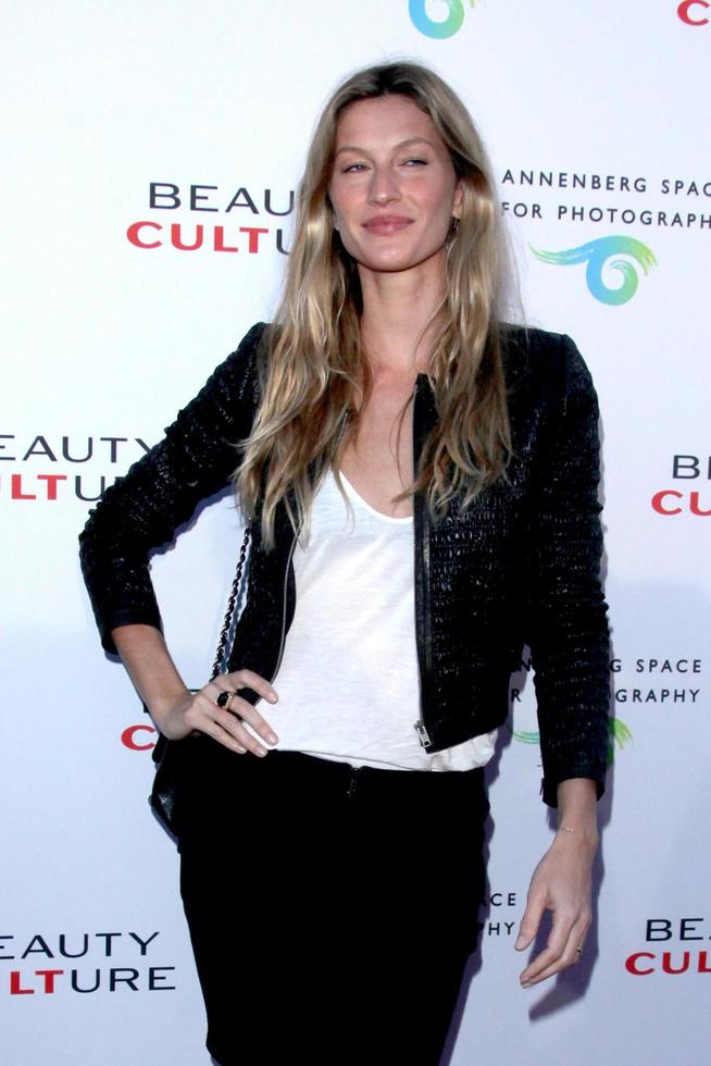 LOS ANGELES, MAY 19 - Gisele Bundchen arriving at the Opening Night of the Beauty Culture Exhibit at The Annenberg Space For Photography on May 19, 2011 in Century City, CA photo