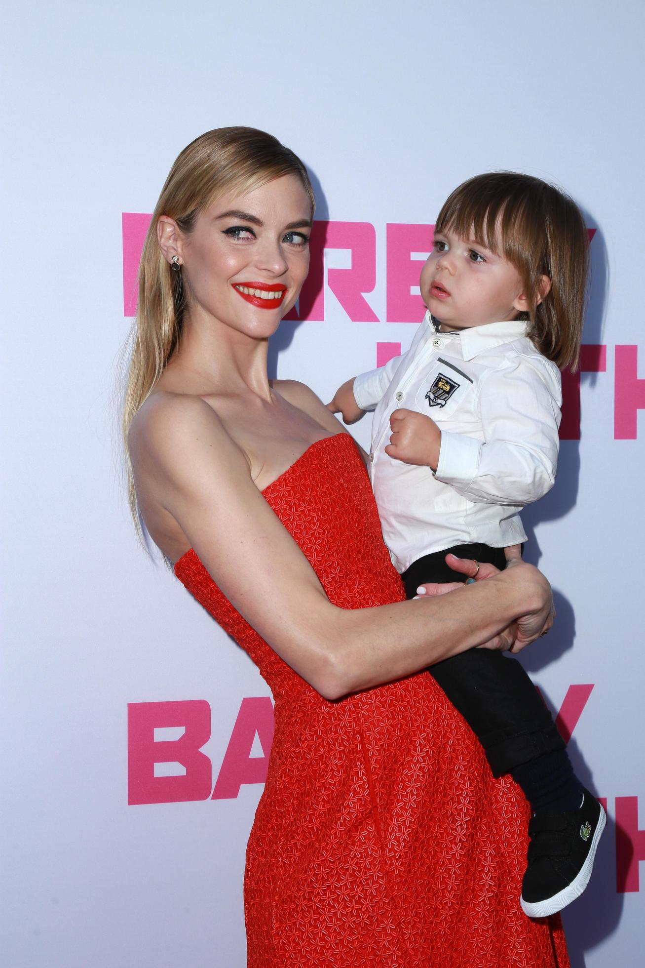 LOS ANGELES, MAY 27 - Jaime King, James Knight Newman at the Barely