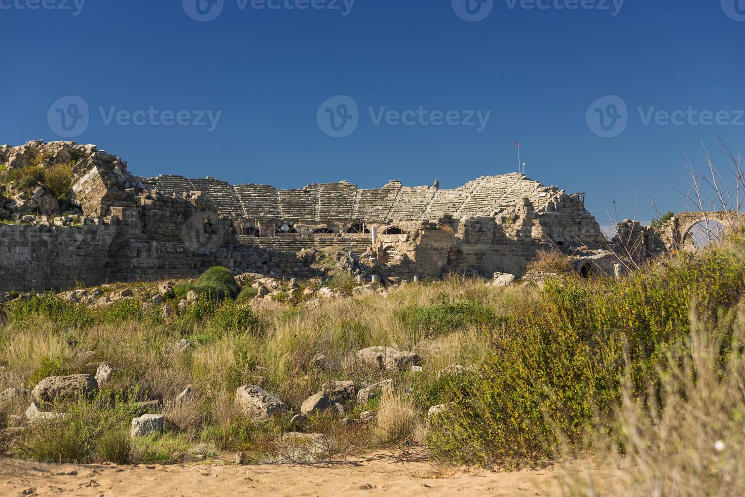 ruinas en el costado foto