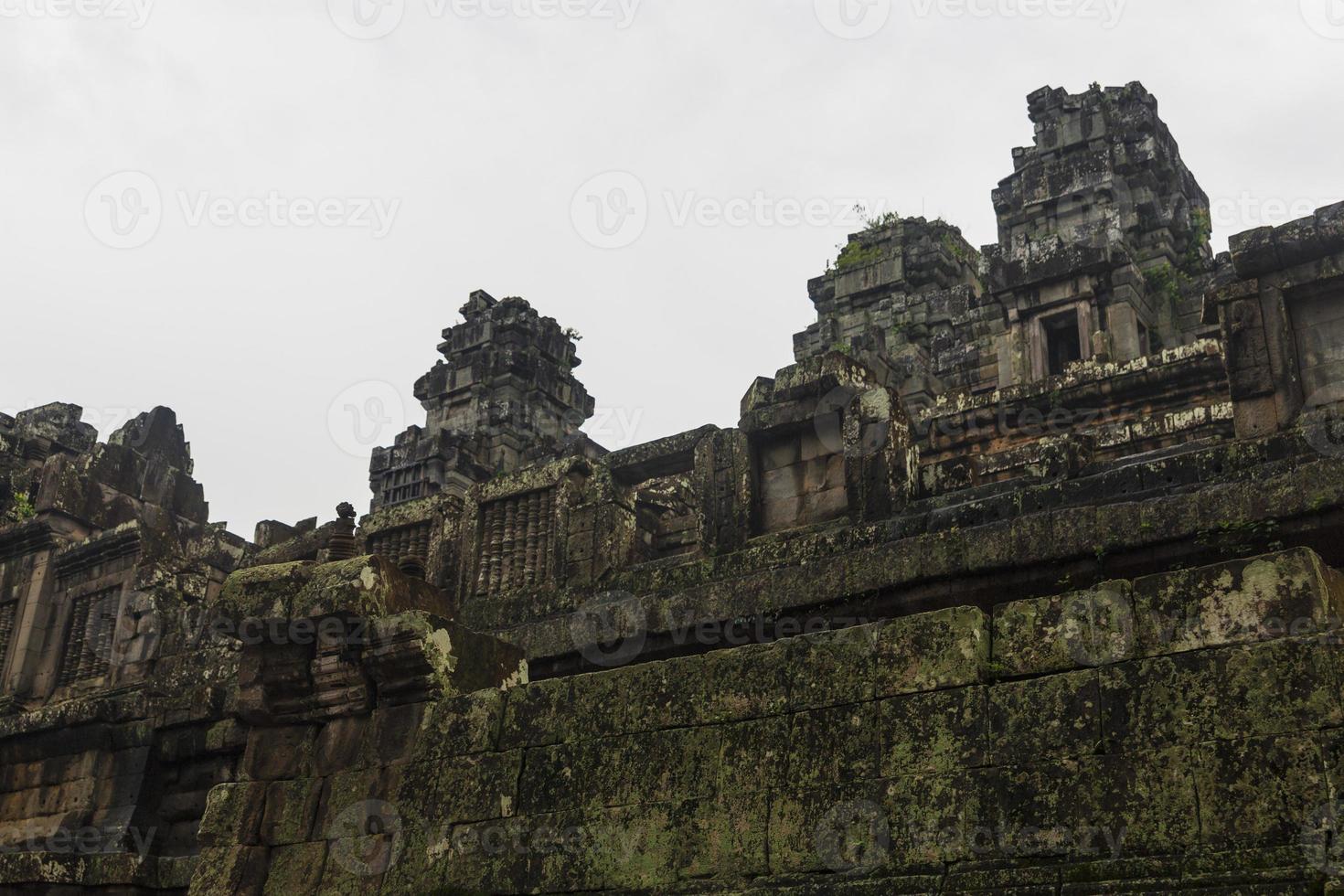 Angkor Wat complex photo