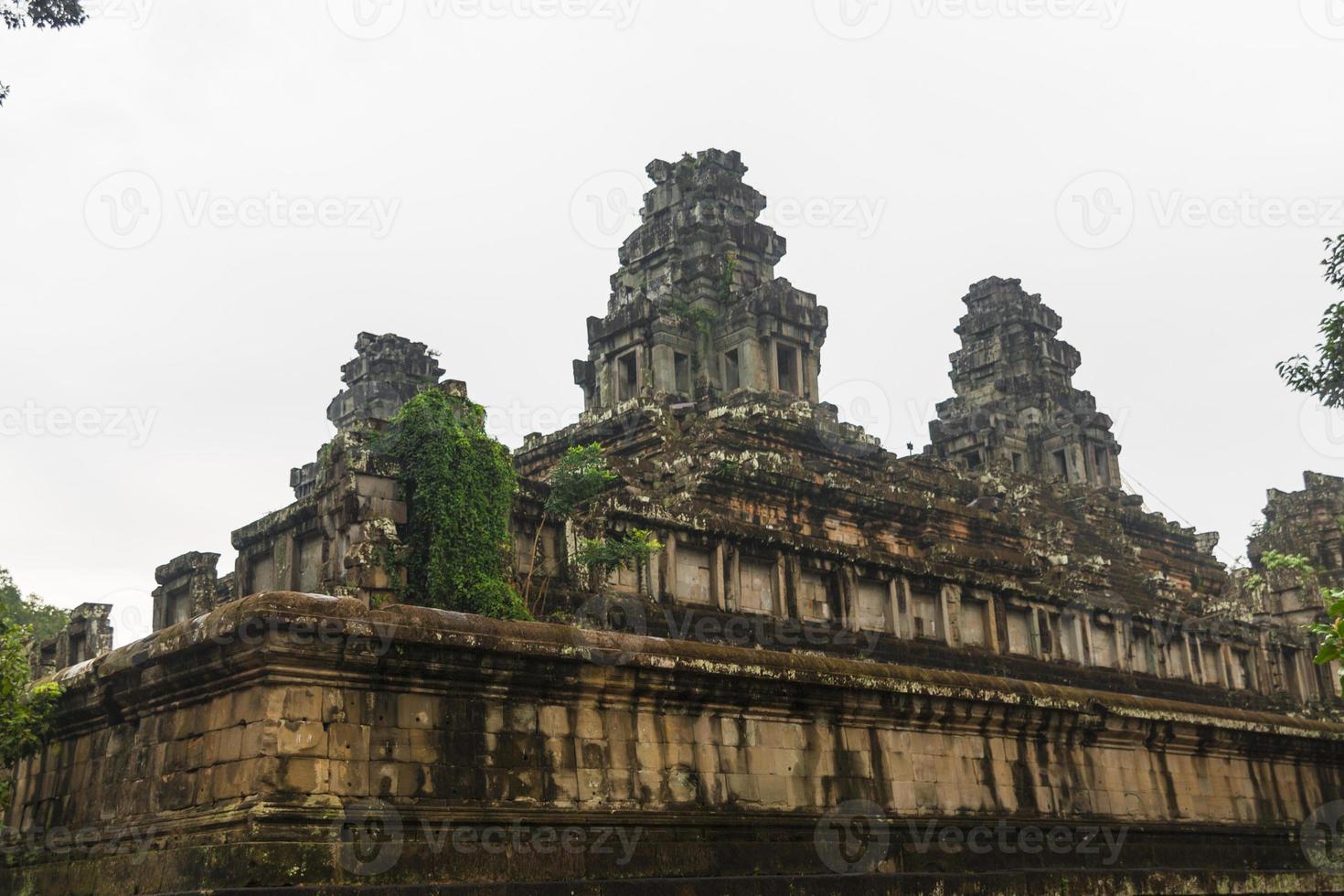 Angkor Wat complex photo