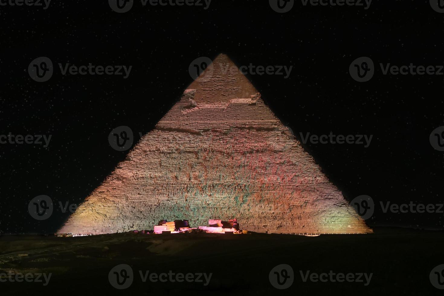 Pyramid of Khafre in Cairo, Egypt photo
