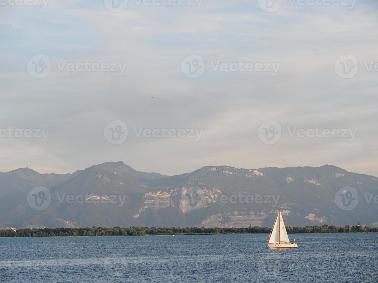 lindau en el lago de constanza en alemania foto