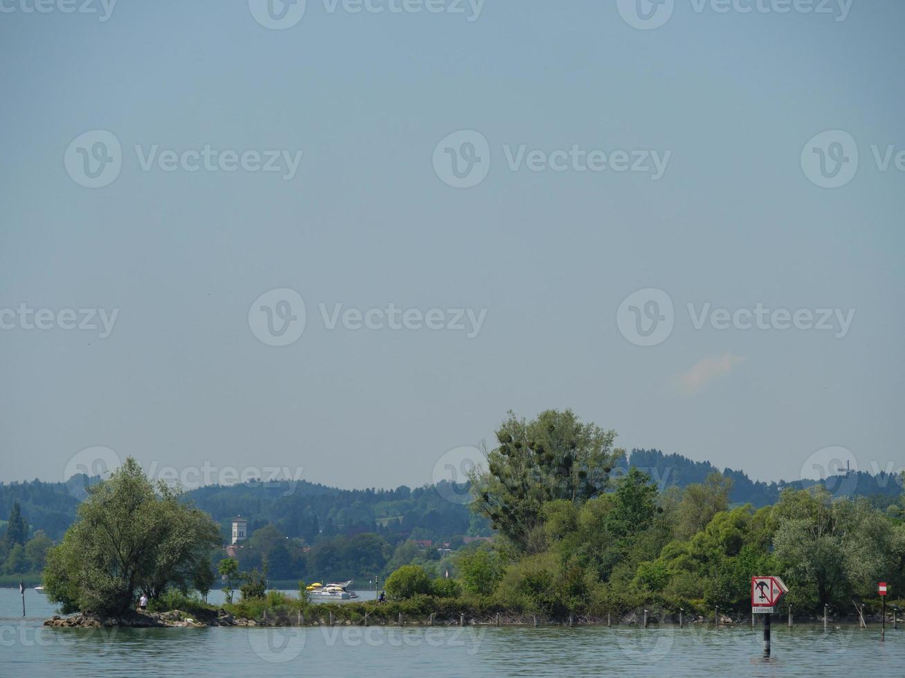 la ciudad de wuerzburg en el río principal foto