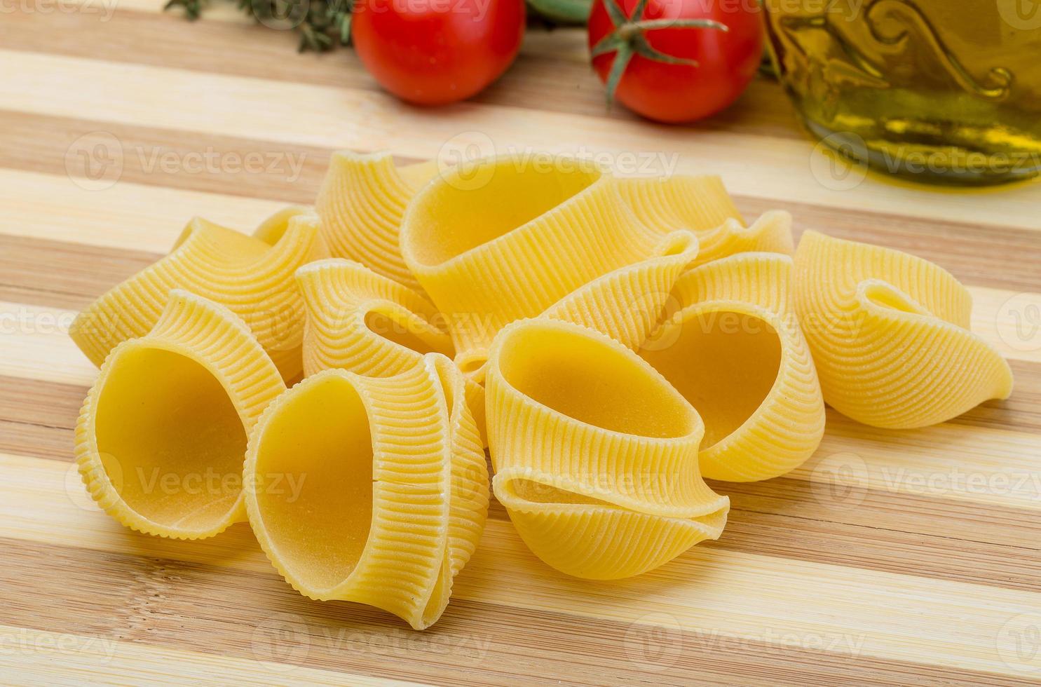 Pipe rigate pasta 8583921 Stock Photo at Vecteezy