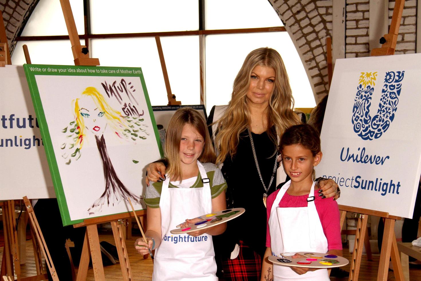 LOS ANGELES, NOV 20 -  Fergie, Stacey Ferguson at the Unilever Project Sunlight Launch on Universal Children s Day at Solar Studios on November 20, 2013 in Glendale, CA photo